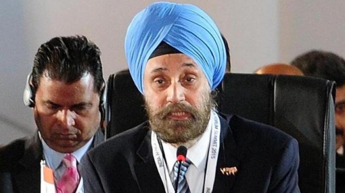 Indias envoy to US Sarna meets Trump in Oval Office